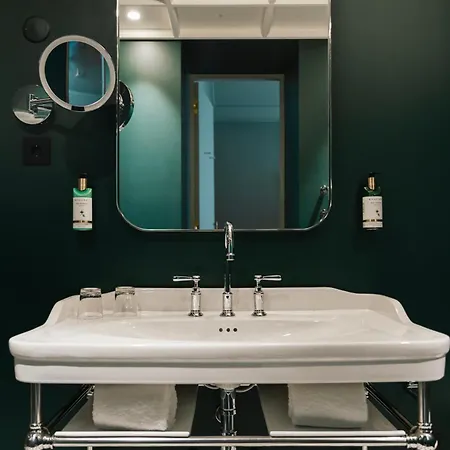 Art Legacy Baixa-chiado 5* Lisbon