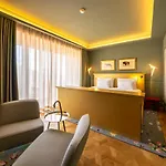 Art Legacy Baixa-chiado 5* ליסבון